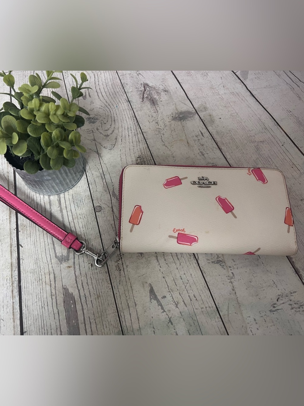 COACH Popsicle Print Long Zip Leather Wallet Wristlet White Pink *see photos